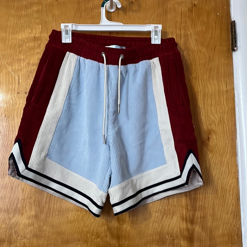 Kith Curtis shorts melody. Premium corduroy retro shorts size small.